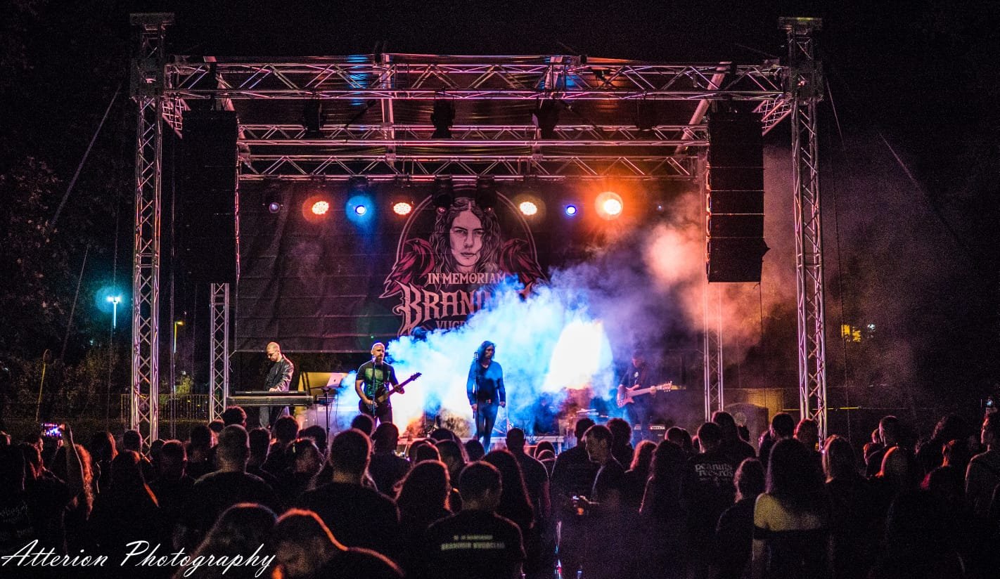 Embrio live at XIII in memoriam Branimir Vugdelija Embrio live at XIII in memoriam Branimir Vugdelija